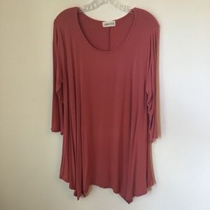 3/4 Sleeve Flowy Tunic Top